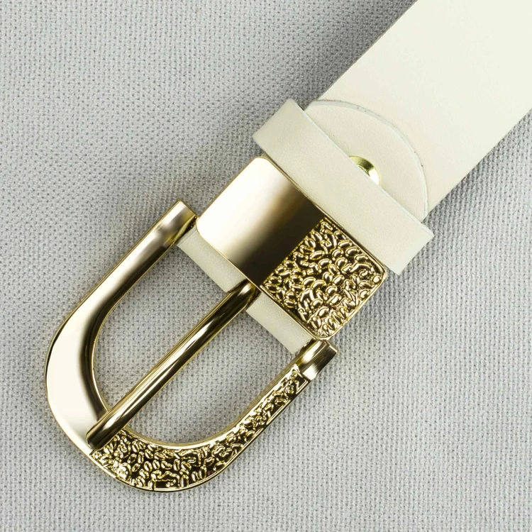 kremowy-pasek-skorzany-lory-zblizenie-bizuteryjna-zlota-klamra-gracio