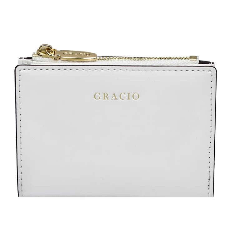 portfel-damski-lakierowany-pure-bialy-zlote-logo-przodem-gracio